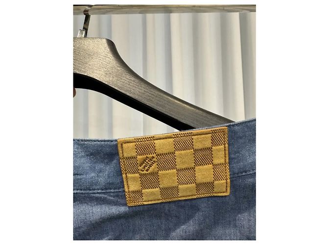 Louis Vuitton Shorts en chambray brodés pour homme - vue 7