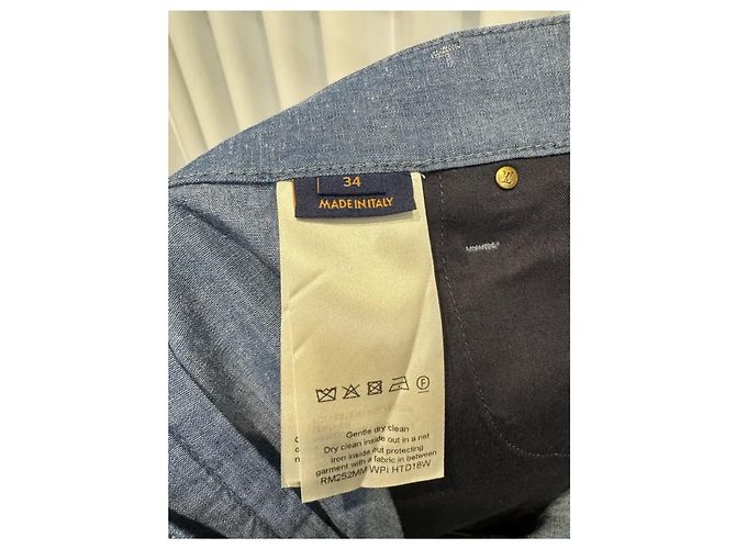 Louis Vuitton Shorts en chambray brodés pour homme - vue 9