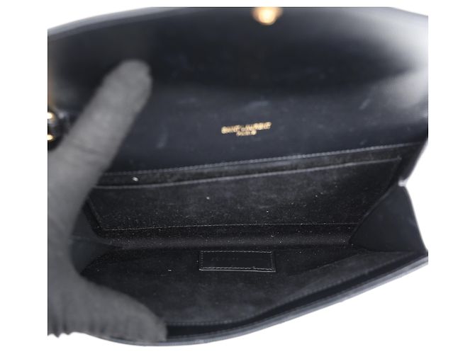 Autre Marque Clutch matelassé Logo Monogram Gold - vista 15