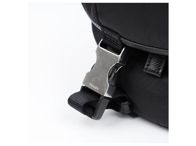 Prada Borsa a tracolla in Re-Nylon e pelle Saffiano Nero - vista 9