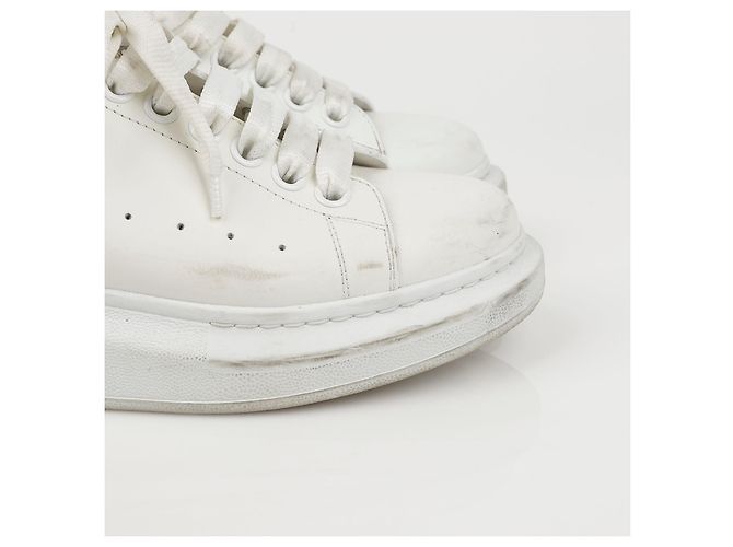 Alexander Mcqueen Baskets Oversole White Black Tab - vue 3