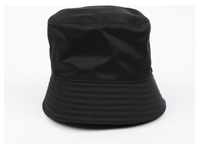 Prada Nylon Bucket Hat in Schwarz mit Dreiecks-Logo - Ansicht 4