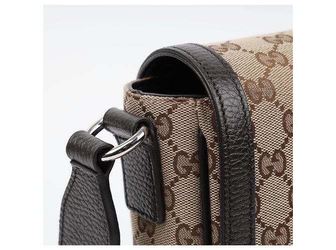 Gucci Canvas Messenger Bag mit Klappe - Ansicht 12