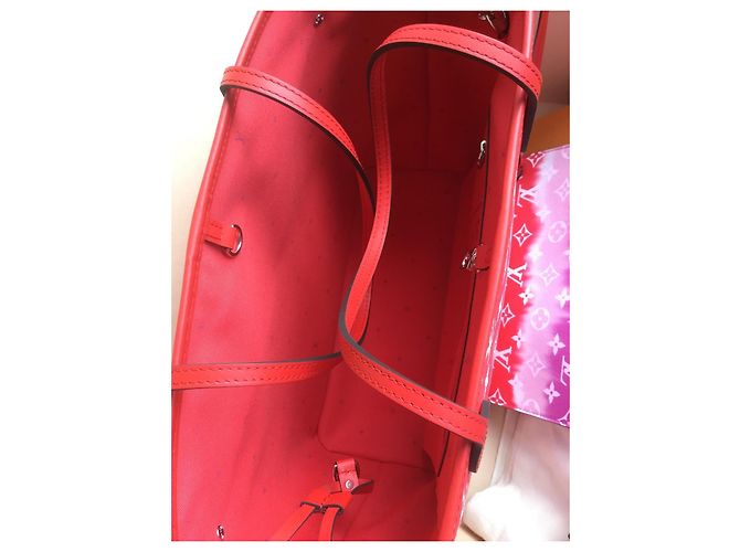 Borsa Louis Vuitton Neverfull MM Esche Monogram Rouge - vista 3