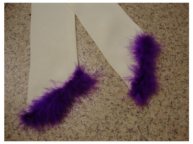 Autre Marque Sciarpa in seta crema con piume viola - vista 4