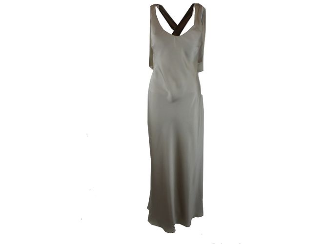 Vestido Nova Noiva de seda sin espalda sin mangas champán