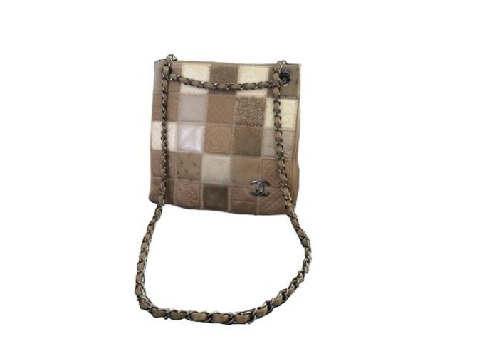 Chanel Handbags Beige Leather  ref.5342