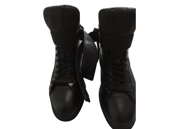 Prada Sneakers Black Leather  ref.5729