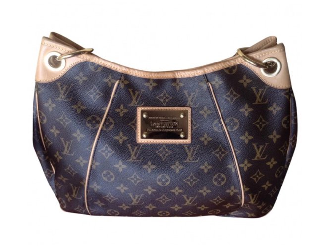 Galliera Louis Vuitton Handtaschen Leder  ref.5855