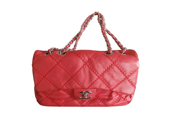 Classique Chanel Timeless Cuir Rouge  ref.6085