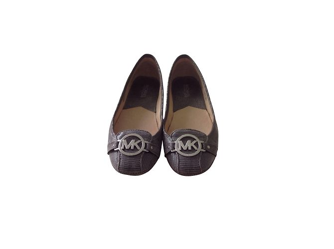 Michael Kors Mocasines Planos Grises de Cuero