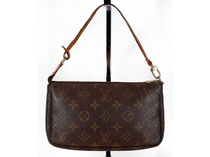 Louis Vuitton Clutch bags Brown Cloth  ref.6479