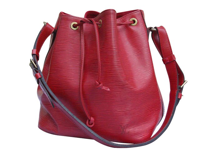 Noe Louis Vuitton Handtaschen Rot Leder  ref.6512