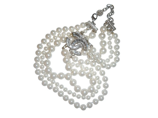 Chanel Necklaces Silvery Pearl  ref.6462