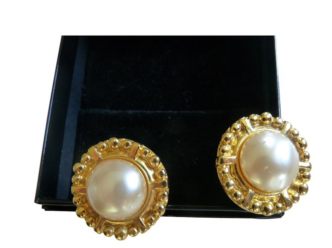 Chanel Earrings White Metal  ref.6490
