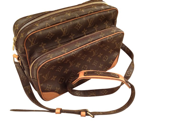 Louis Vuitton Bags Briefcases Brown Leather  ref.7135