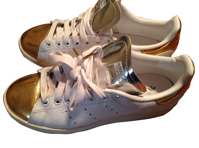 Adidas scarpe da ginnastica D'oro Pelle  ref.7435