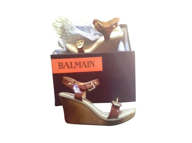 Balmain Wedge mules Light brown Patent leather  ref.8044