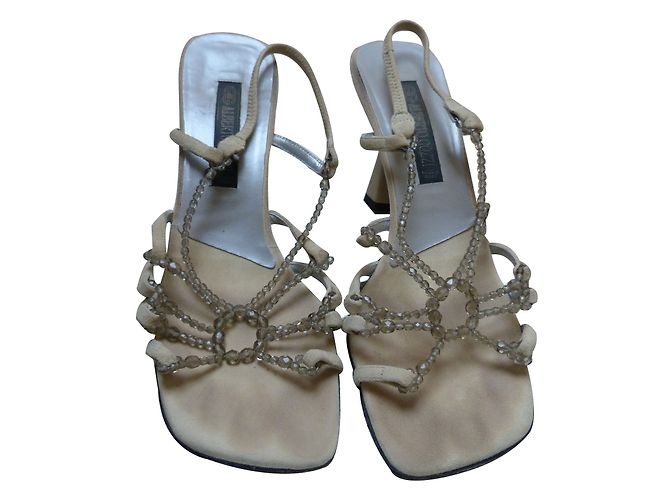 Autre Marque Sandali Alberto Gozzi in pelle beige con perle