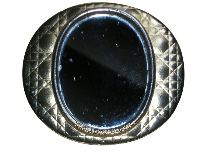 Dior Amuletos bolsa Dorado Metal  ref.8373