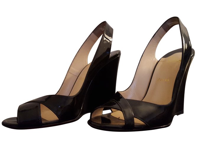 Christian Louboutin Sandals Black Patent leather  ref.8528