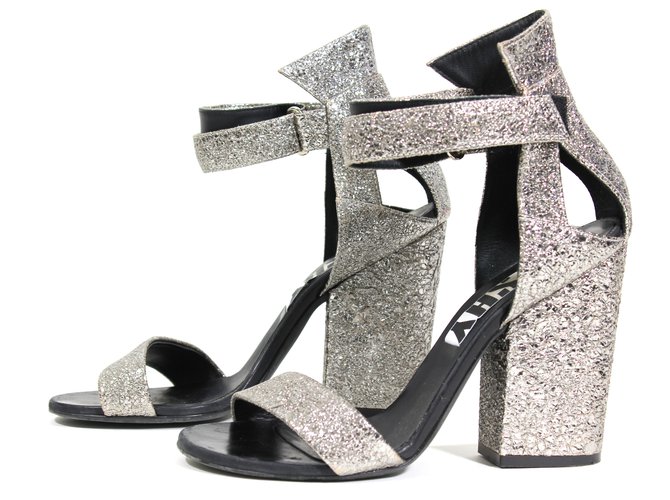 Shy Sandals Silvery Leather  ref.8744