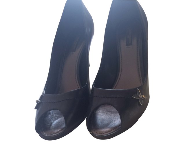 Louis Vuitton Heels Black Leather  ref.9126