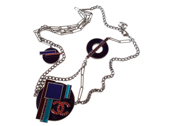 Chanel Lange Halsketten Mehrfarben Metall  ref.9329