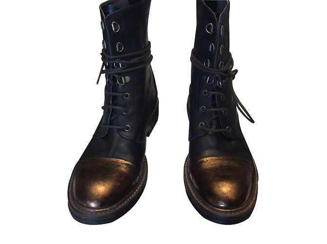 Autre Marque Botines de piel negra Negro