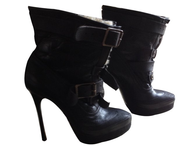 Burberry Ankle Boots Black Leather  ref.10609