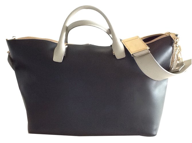 Chloé Handbags Black Leather  ref.10666