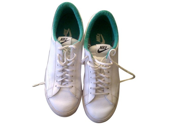 Nike tênis Branco Couro  ref.10871