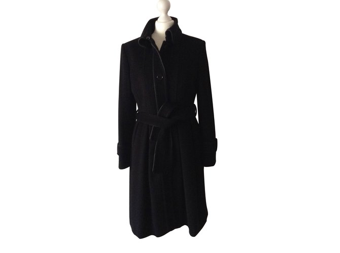 Burberry Coats, Outerwear Black Wool  ref.11202