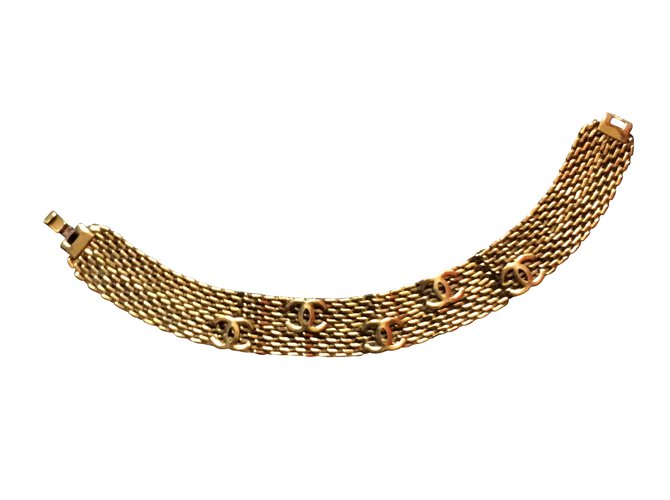 Chanel Colares Dourado Metal  ref.11537