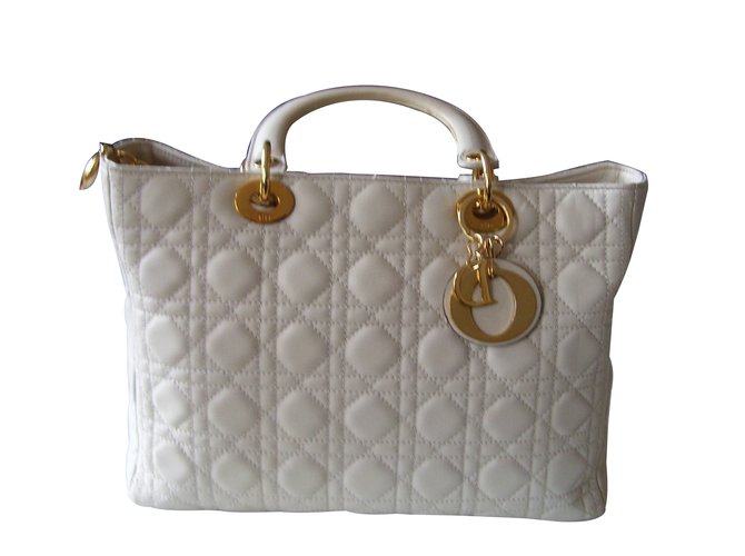 Dior Handbags Beige Leather  ref.11702