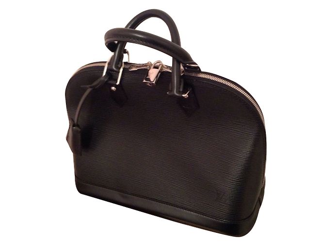 Louis Vuitton Alma Noir