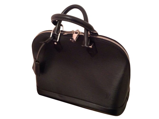 Alma Louis Vuitton Handbags Black Leather  ref.12112