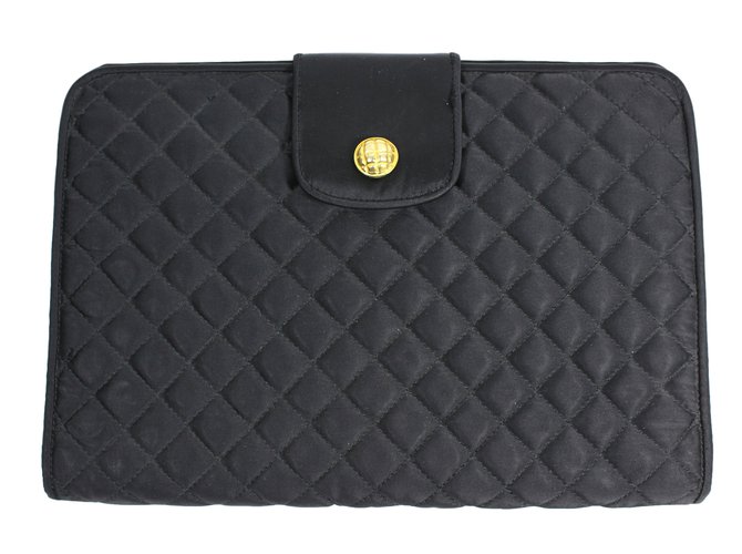 Laurèl Clutch bags Black Cloth  ref.12505