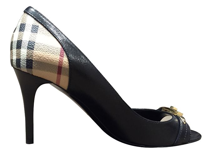 Burberry Fersen Schwarz Leder