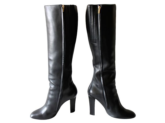 Salvatore Ferragamo Lederstiefel mit Absatz Schwarz Größe 40