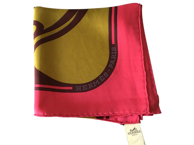 Hermès Scarves Pink Silk  ref.13542