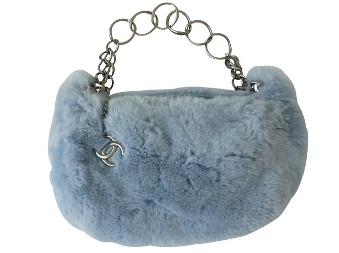 Chanel Sacs à main Fourrure Bleu  ref.14043