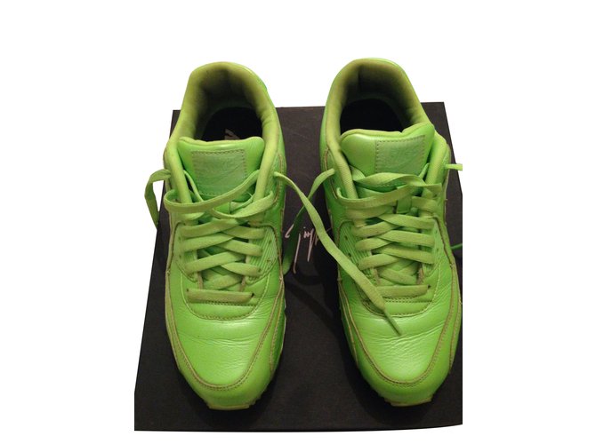 Nike Sneakers Green Leather  ref.14128