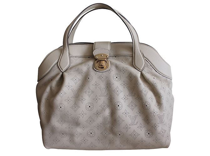 Cirrus Louis Vuitton Bolsas Bege