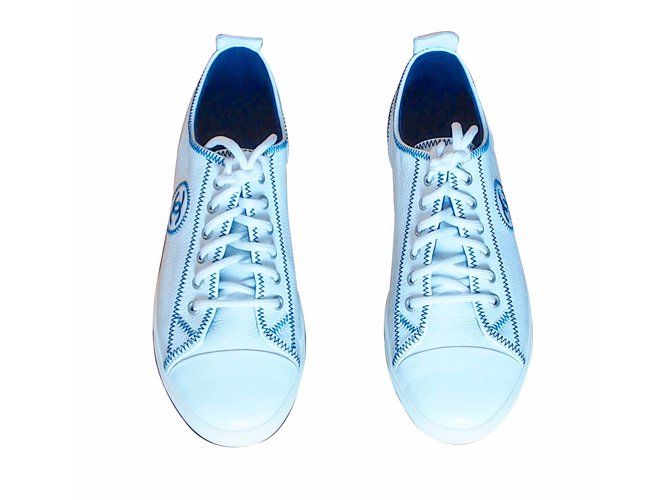 Chanel zapatillas Blanco Cuero  ref.14601