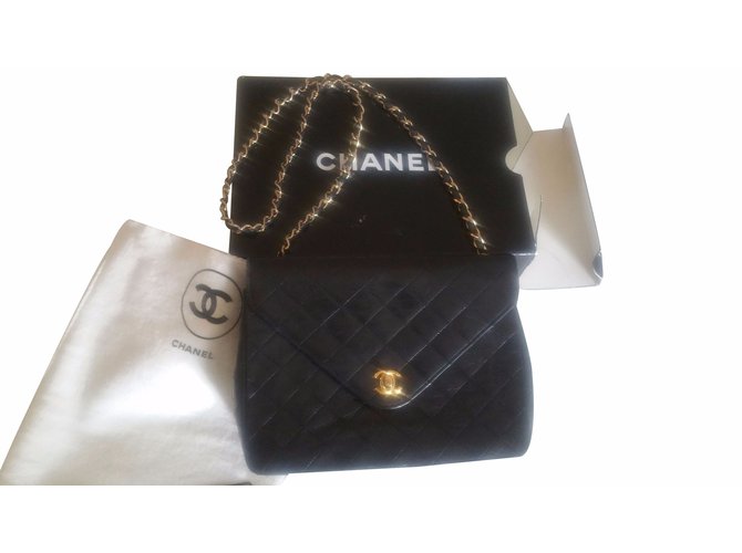 Chanel Handtaschen Schwarz Leder  ref.14619