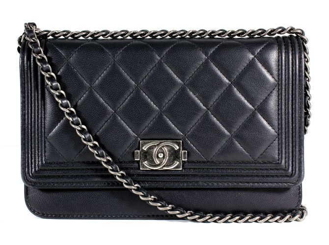 Boy Chanel Clutch bags Black Leather  ref.14652