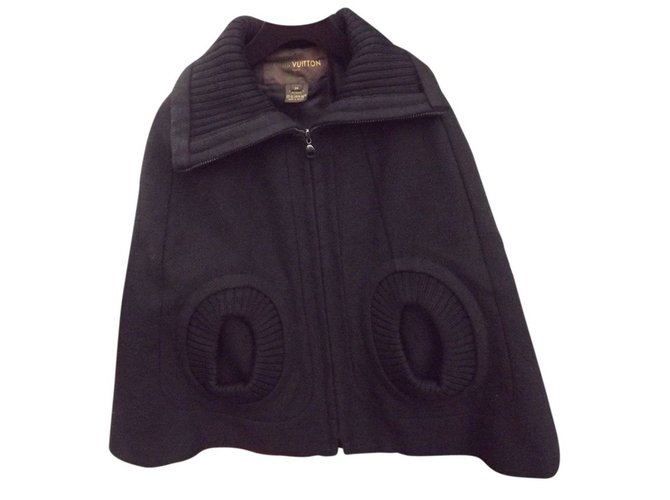 Louis Vuitton Coats, Outerwear Black Wool  ref.15171