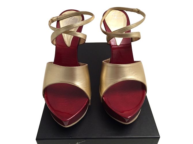 Sandali con zeppa Giuseppe Zanotti Pelle Oro Pallido