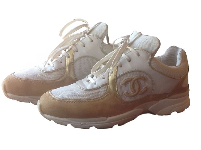 Chanel Sneaker Beige